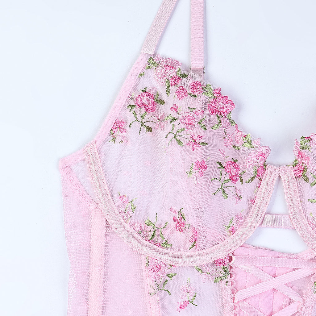 Elegant Floral Lace 3-Piece Lingerie – Bra, Briefs & Cute Lace-Up Details