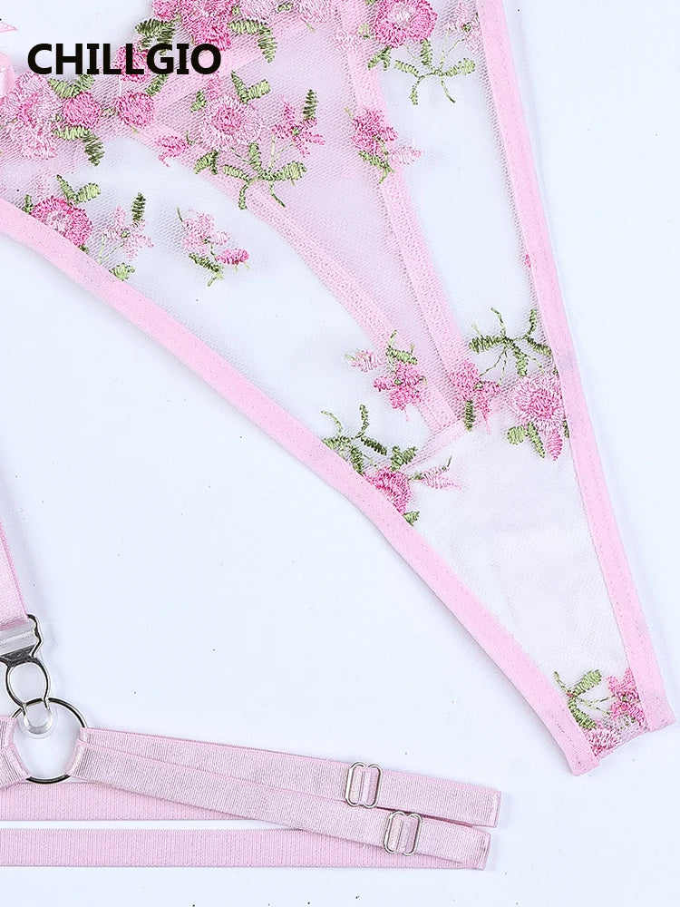 Elegant Floral Lace 3-Piece Lingerie – Bra, Briefs & Cute Lace-Up Details