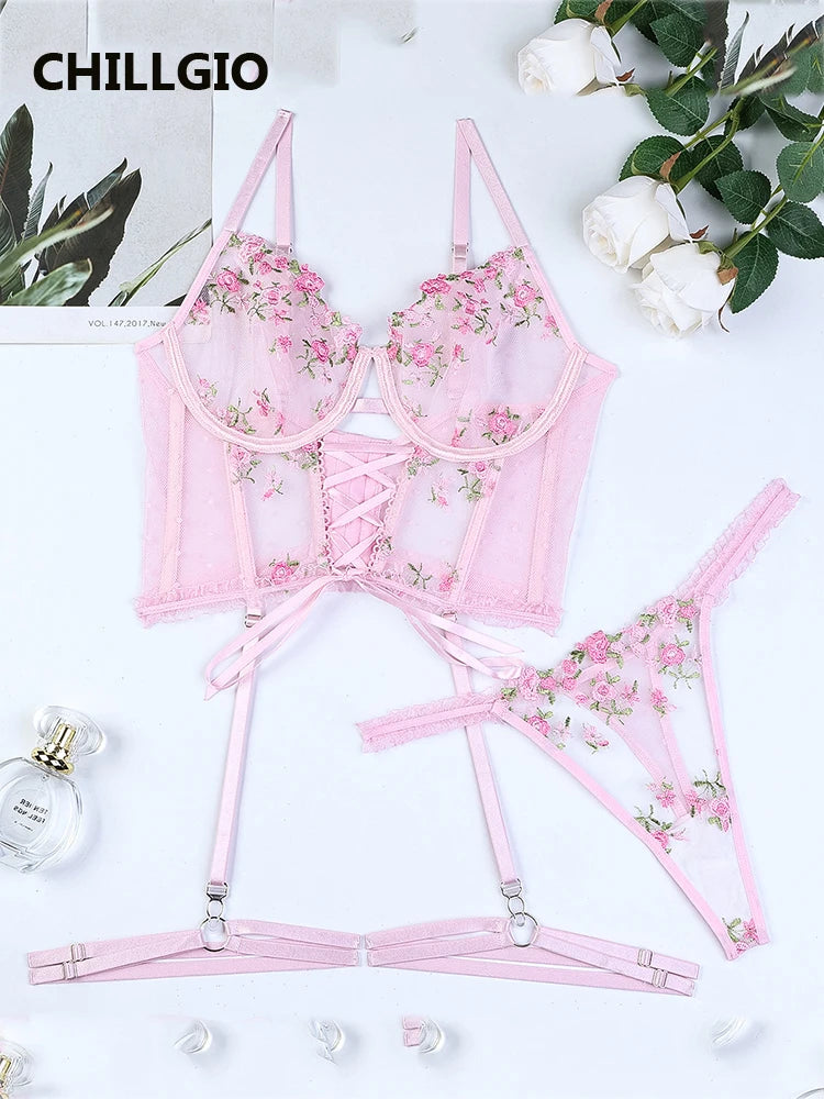 Elegant Floral Lace 3-Piece Lingerie – Bra, Briefs & Cute Lace-Up Details