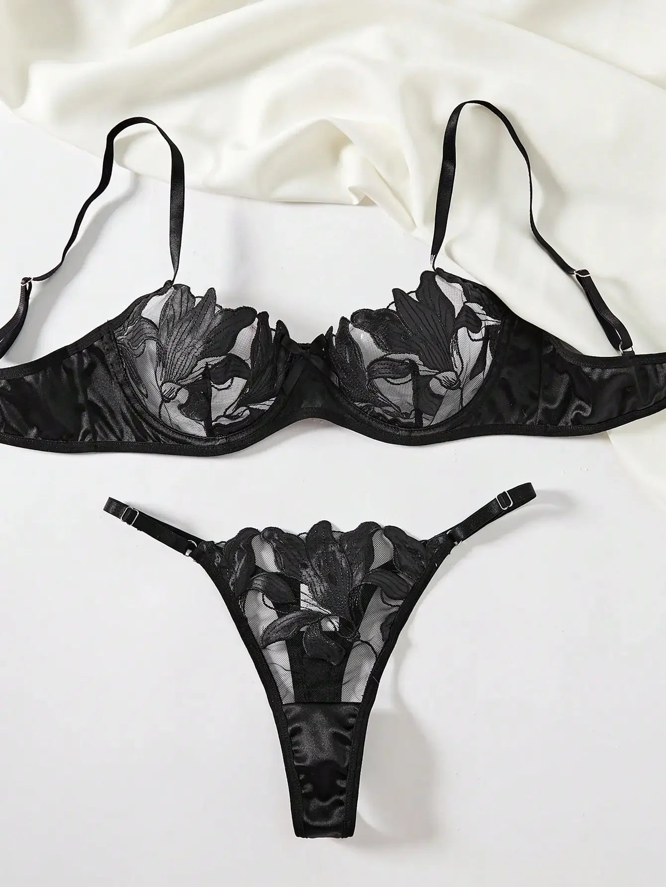 Exquisite Floral Lace Two-Piece Lingerie – Sexy Ultrathin Bra & Panty Set
